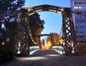 most_wiszacy_2013_noc