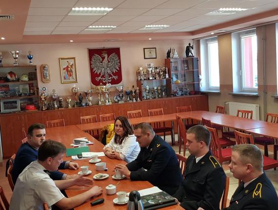 55892474_1084365381769988_2984036963935322112_n