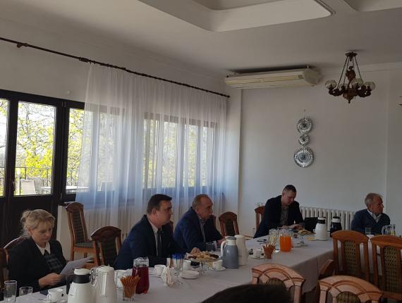 57384255_562108690979760_3773904483579330560_n